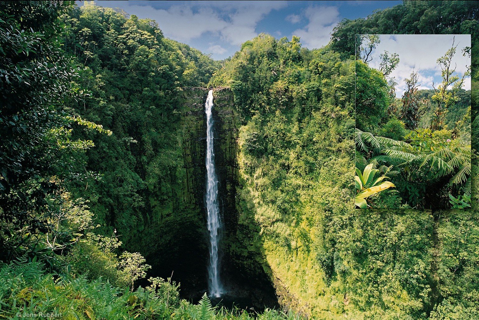 03Akaka_Falls_web